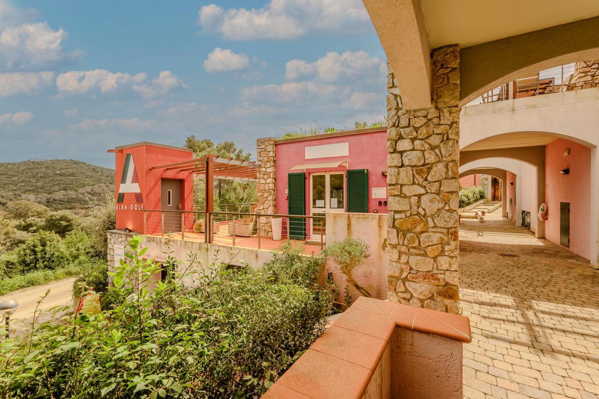 Allegroitalia Elba Golf Portoferraio Exterior photo